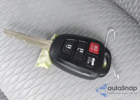 2016 Toyota Corolla Le z USA, uszkodzony, nr VIN 2T1BURHE4GC704199